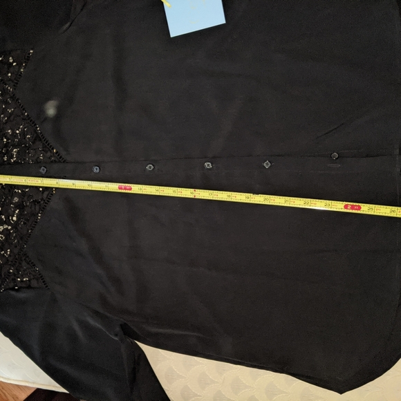 CeCe Medium Black blouse with lace - Picture 3 of 5